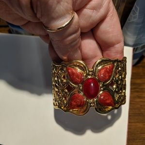 Coral statement Bracelet